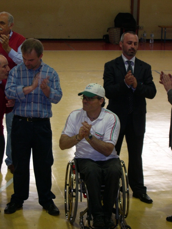 Alla premiazione con i presidenti, Francesco cusati del Gruppo Sportivo, presidente regionale C.I.P. Francesco Mondini, del presidente provinciale C.I.P. Roberto Signoretto Non Vedenti Milano